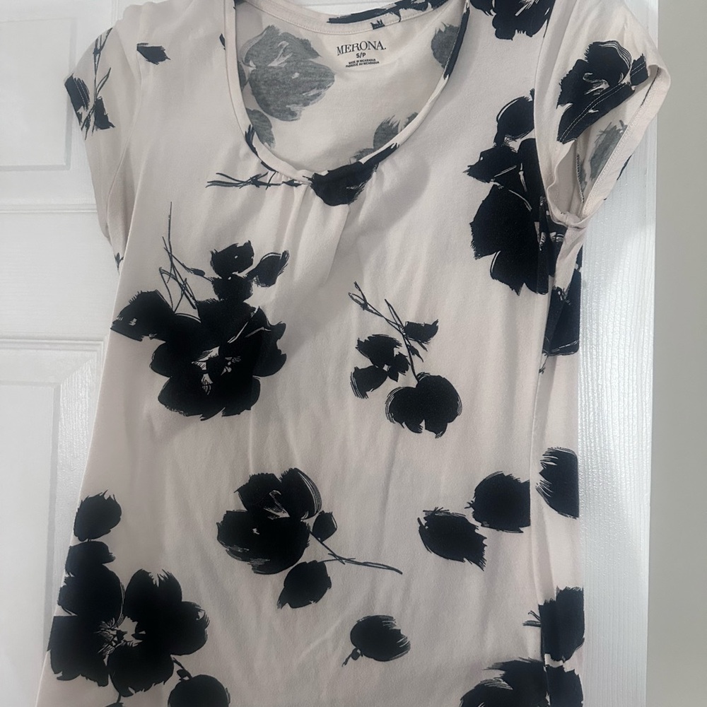 Merona Women's Floral Top - Black and White
